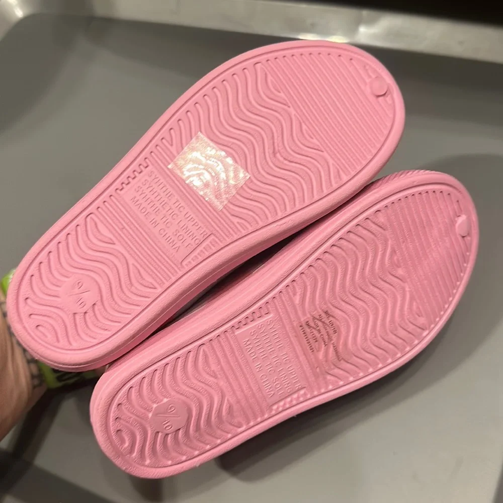 BEBE GIRLS TODDLER PAINT SPLATTER WATER SHOES: PINK: NWT: SZ 9/10